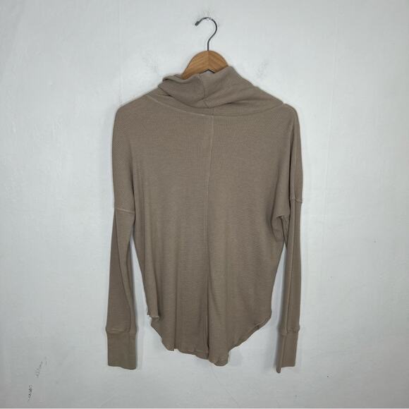 BABATON The Group Cream Thermal Cowl Neck Waffle Knit Long Sleeve Top Sz Small - Picture 3 of 14